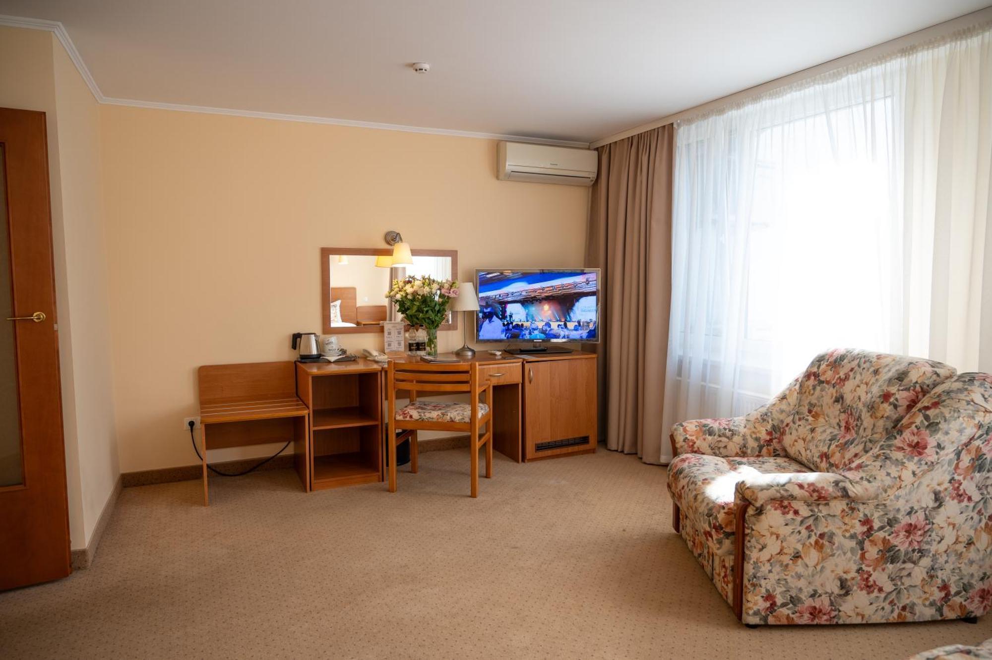 Nadiya Hotel Ivano-Frankivsk Quarto foto
